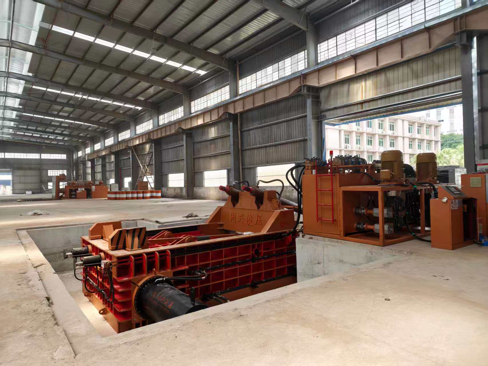 Double Main Cylinder Baler photo 6